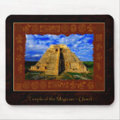 Der Tempel des Magician Maya-Geschenks Mousepad (Vorne)