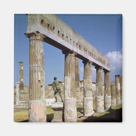 Der Tempel von Apollo Magnet (Vorne)