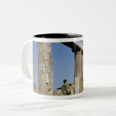 Der Tempel von Apollo Zweifarbige Tasse (Vorderseite Links)