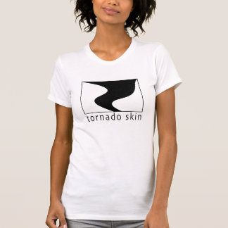 Der Tornado-Haut-T - Shirt der Frauen