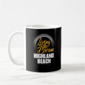 Der Traum im Hochland-Strand leben Kaffeetasse (Links)