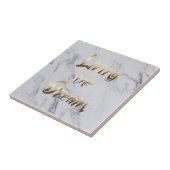 Der Traum Inspiriere Goldtypografie Fliese (Seite)
