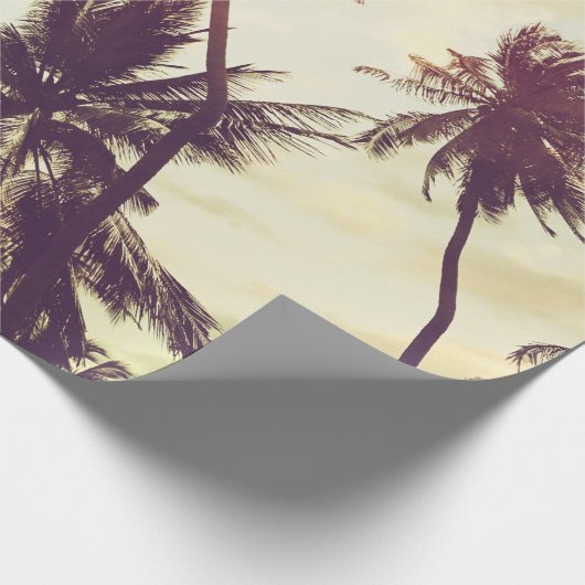 Der tropische Strand mit Palmenblättern Geschenkpapier (Ecke)