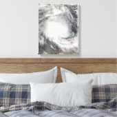 Der tropische Zyklon Nicholas nähert sich Australi Leinwanddruck (Insitu (Schlafzimmer))