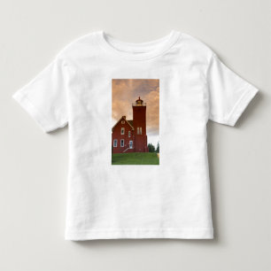 Der Two Harbors Leuchtturm mit Blick auf die Agate Kleinkind T-shirt