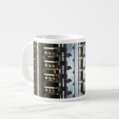 Der Unterschied-Motor Kaffeetasse (Vorderseite Links)