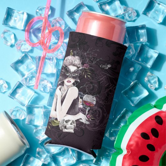 Der Vampir | Moody Gothic Vampy Glam Pale Skin Selters Dosenkühler (In Situ Sommer)