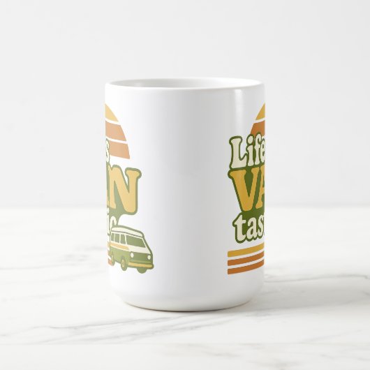 Der VANtastic Retro 70er Van Graphic von Life Kaffeetasse (Mittel)