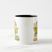 Der VANtastic Retro 70er Van Graphic von Life Zweifarbige Tasse (Mittel)
