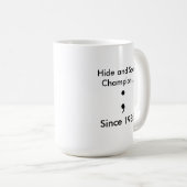 Der versteckte Semicolon Kaffeetasse (VorderseiteRechts)