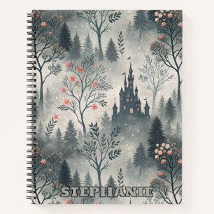 Der verzauberte Misty Forest mit dunklem Schloss - Notizblock
