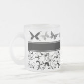 Der viktorianische Schmetterling blühen Mattglastasse (Links)