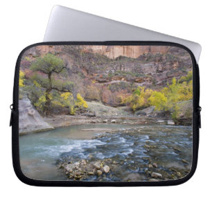 Der Virgin River im Herbst im Zion-Nationalpark Laptopschutzhülle