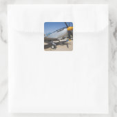 Der von Großbritannien gebaute Spitfire-Kämpfer Quadratischer Aufkleber (Tasche)