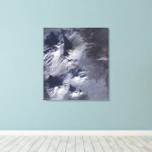 Der Vulkan Bezymianny zeigt ein bescheidenes Volum Leinwanddruck (Insitu (Holzboden))
