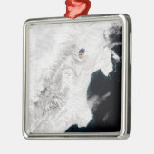 Der Vulkan Shiveluch in Kamtschatka Krai, Russland Silbernes Ornament (Links)