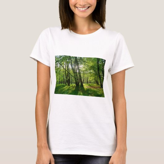 Der Wald im Frühling T-Shirt (Vorderseite)