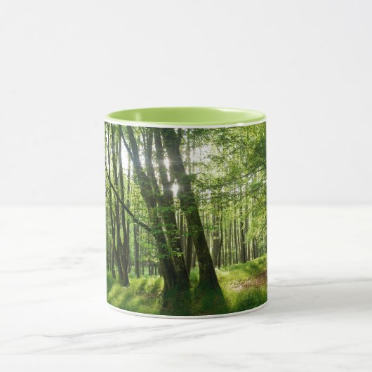 Der Wald im Frühling Tasse (Zentrum)