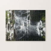 Der Wasserfall entstand zu einem Puzzle (Horizontal)