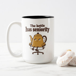 Der Wasserkocher hat das Sagen Workplace Humour Zweifarbige Tasse