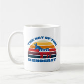 DER WEG DER DEMOKRAT KAFFEETASSE (Links)