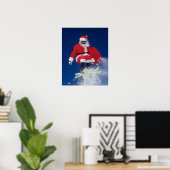 Der Weihnachtsmann auf Skiern springt von einem Ko Poster (Heimbüro)