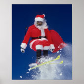 Der Weihnachtsmann auf Skiern springt von einem Ko Poster (Vorne)