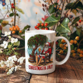 Der Weihnachtsmann entspannt sich im Stuhl, Kaffeetasse