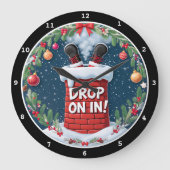 Der Weihnachtsmann macht Urlaub im Kamin Große Wanduhr (Vorderseite)