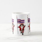 Der Weihnachtsmann mit Abzeichen von Hawaii Kaffeetasse (Mittel)