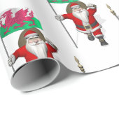 Der Weihnachtsmann mit dem Abzeichen von Wales Geschenkpapier (Rolleneckpunkt)