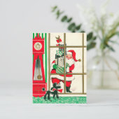 Der Weihnachtsmann mit Geschenken sieht auf das Fe Postkarte (Stehend Vorderseite)