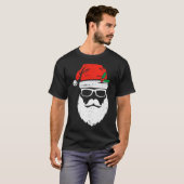 Der Weihnachtsmann sieht mit Hut-Bart-Weihnachten T-Shirt (Vorne ganz)