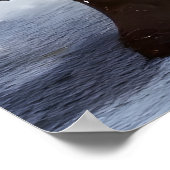 Der Weihnachtsmann sitzt im Stuhl | AI Art Poster (Ecke)