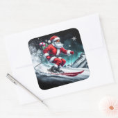 Der Weihnachtsmann Skifahren im Winter Schneeberg Quadratischer Aufkleber (Umschlag)