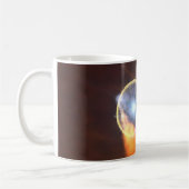 Der weiße Zwergstern in V407 Cygni Kaffeetasse (Links)