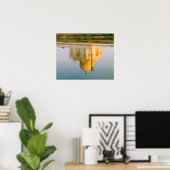 Der weltberühmte Taj Mahal-Tempel spiegelt sich in Poster (Heimbüro)