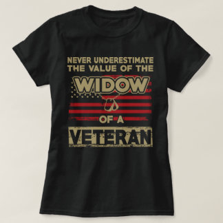 Der Wert der Witwe eines Veterans T-Shirt