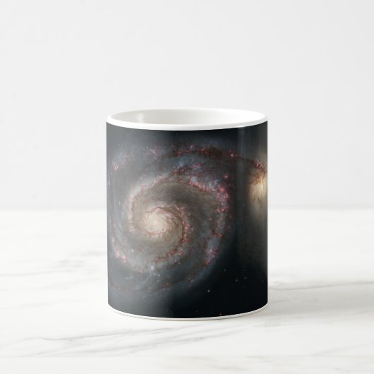 Der Whirlpool Galaxy M51 & Companion im Weltraum Kaffeetasse (Mittel)