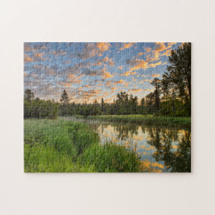Der Whitefish River mit schönen Sonnenaufgangswol Puzzle