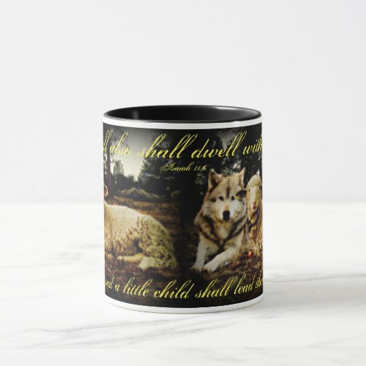 "Der Wolf bleibt mit dem niederlegenden Lamm" Tasse (Zentrum)