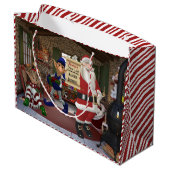 Der Workshop des Weihnachtsmanns Personalisiert mi Große Geschenktüte (Rückseite Schrägansicht)