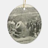 Der zivile Kriegs-Diktator Siege Mortar in Keramikornament (Links)