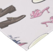 Derby Extravagant Hats and Shoes Pattern Preppy Tischdecke (Schrägansicht)