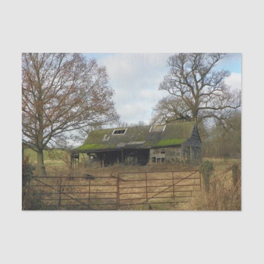 Derelict England Barn mit moosbedecktem Dach Seidenpapier (Vorderseite)