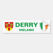 Derry Ireland Wappen und irische Flagge Autoaufkleber (Vorne)
