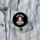Derselbe Circus Different Clown Anti Kamala 2024 Button (Beispiel)