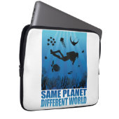 Derselbe Planet Anderer World Scuba Diver Laptopschutzhülle (Vorne Rechts)