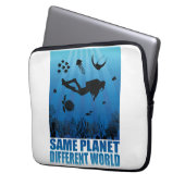 Derselbe Planet Anderer World Scuba Diver Laptopschutzhülle (Vorderseite Links)