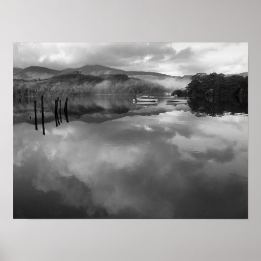 Derwentwater Reflections: Lake District, Cumbria Poster (Vorne)